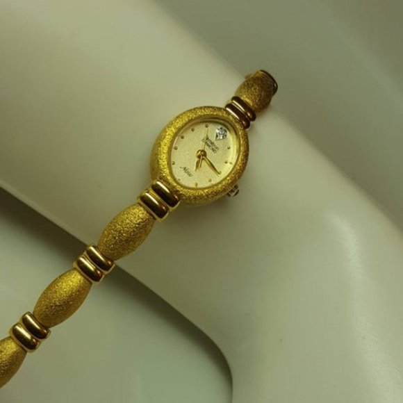 Working Armitron Now Diamond Chip One Jewel - Picture 1 of 8